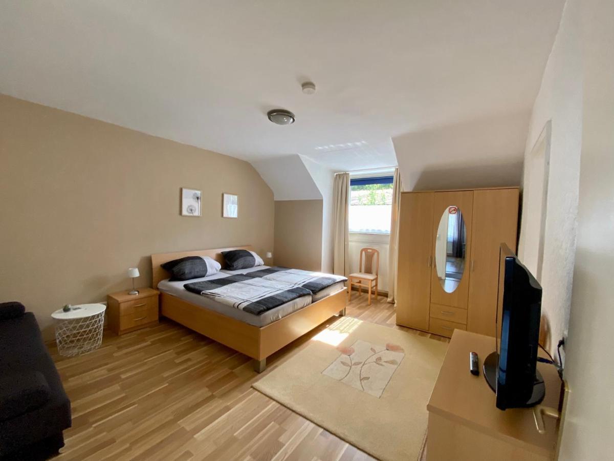 Ferienwohnung Metzen Burg  Exterior photo